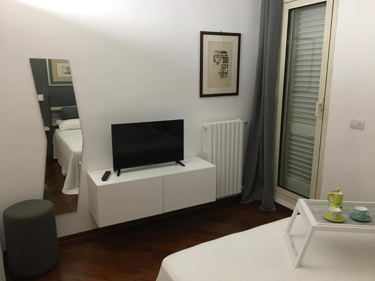 Michi'S Home - Attico In Centro 바리 외부 사진